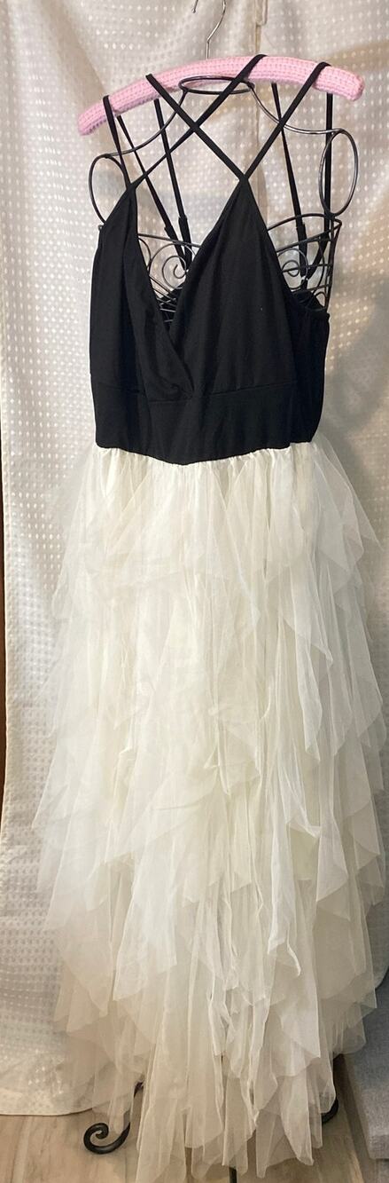 SHEIN Curve Maxi Dress Black Bodice Off White Skirt 1XL